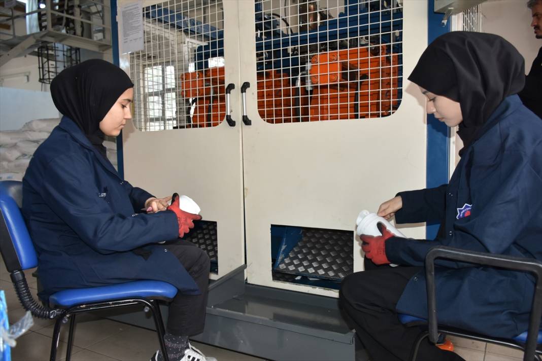 Konya’nın öğrencilerine para kazandıran lisesi 5